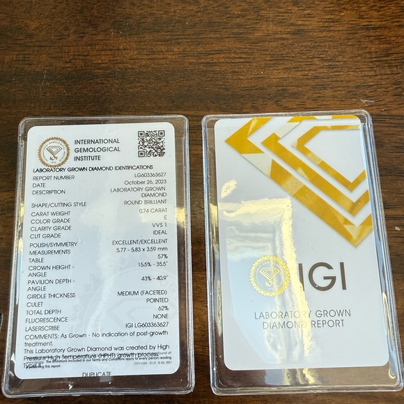 1.49 tcw round lab grown diamond studs - Picture 8 of 8